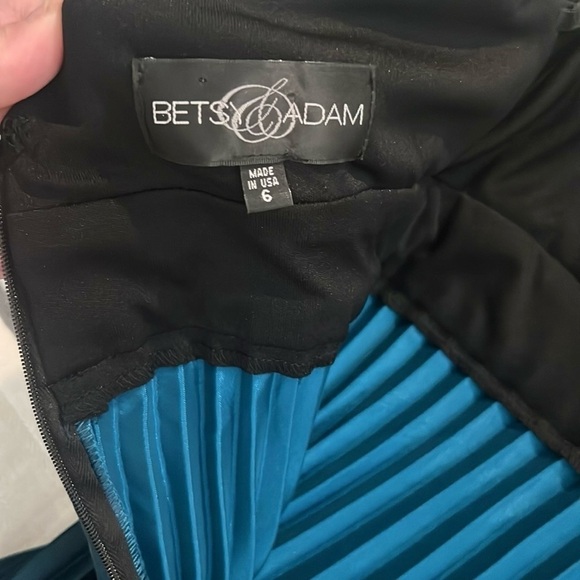 🔥Betsy & Adam,Stunning Statement Gown, Long Ity Ombre Charmous Dress,EUC,Size 6 - Picture 16 of 16